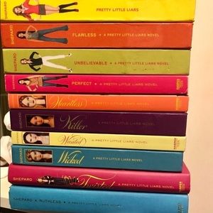 Pretty Little Liars Book Collection